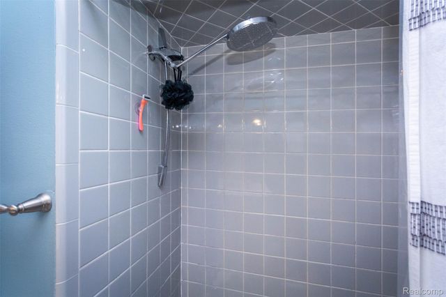 320 N Batchewana Street, Clawson, MI 48017