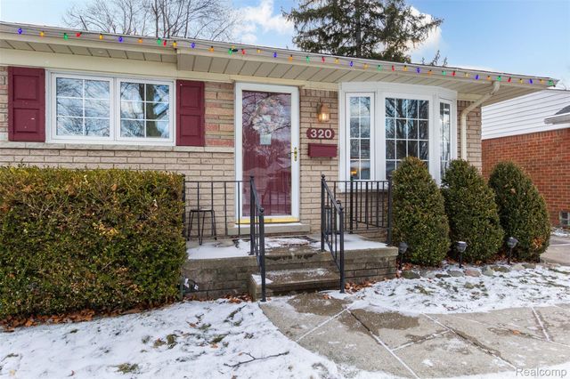 320 N Batchewana Street, Clawson, MI 48017