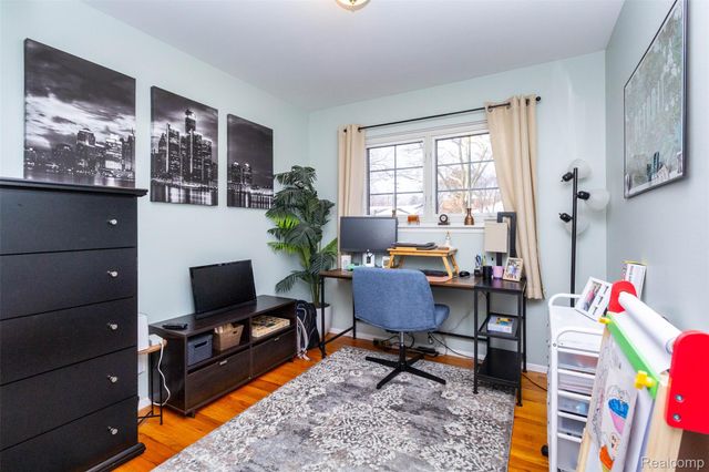 320 N Batchewana Street, Clawson, MI 48017