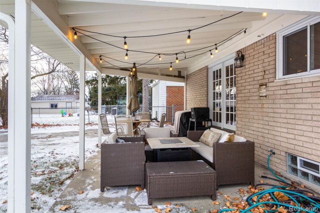 320 N Batchewana Street, Clawson, MI 48017