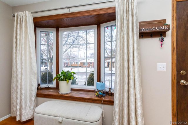 320 N Batchewana Street, Clawson, MI 48017