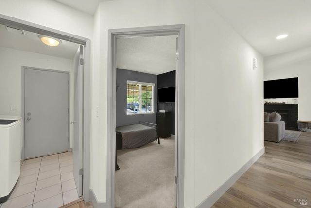 699 Shannon Dr, Vacaville, CA 95688