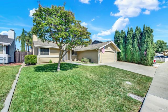 699 Shannon Dr, Vacaville, CA 95688