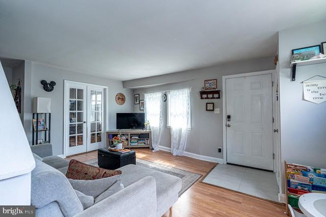 8722 OLD HARFORD RD, Parkville, MD 21234
