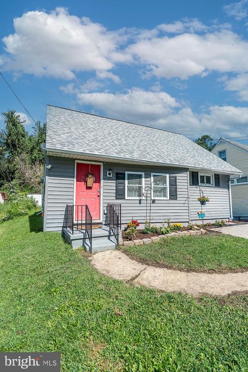 8722 OLD HARFORD RD, Parkville, MD 21234