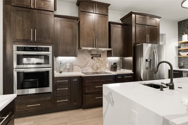 160 Bent Oak Drive, Pottsboro, TX 75076