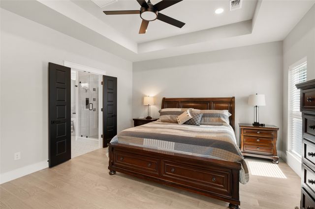 160 Bent Oak Drive, Pottsboro, TX 75076