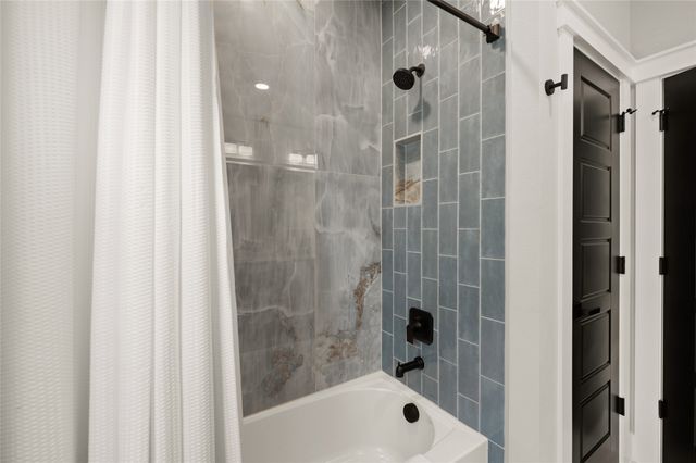 160 Bent Oak Drive, Pottsboro, TX 75076