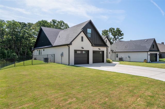 160 Bent Oak Drive, Pottsboro, TX 75076