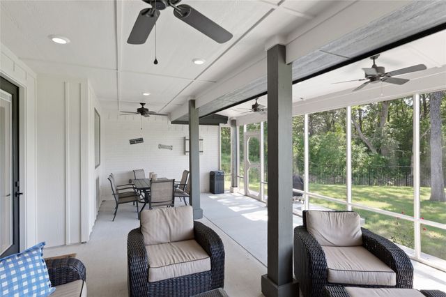 160 Bent Oak Drive, Pottsboro, TX 75076