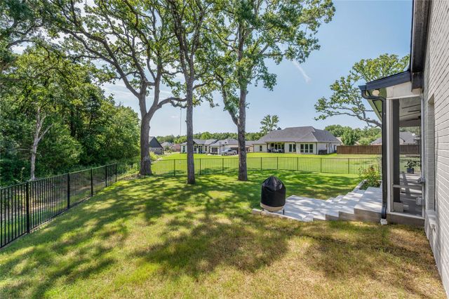 160 Bent Oak Drive, Pottsboro, TX 75076