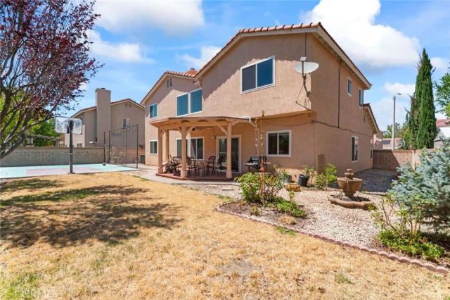 2814 Caruso, Lancaster, CA 93536