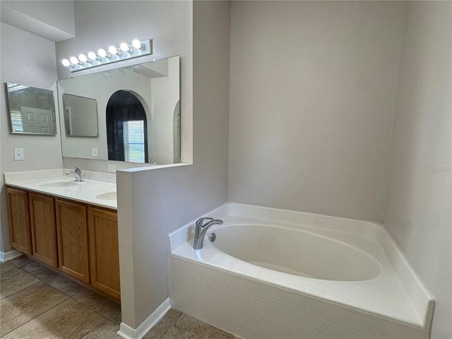 357 SQUIRES GROVE DRIVE, Winter Haven, FL 33880