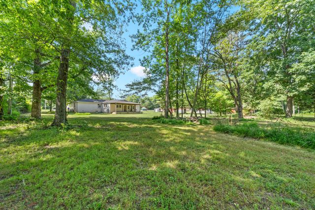 1561 Woodlawn Rd, Clarksville, TN 37042