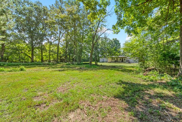 1561 Woodlawn Rd, Clarksville, TN 37042