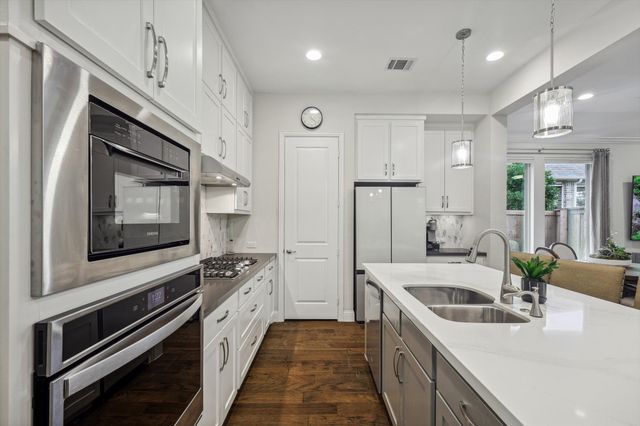 1601 Twistleaf Road, Flower Mound, TX 76226