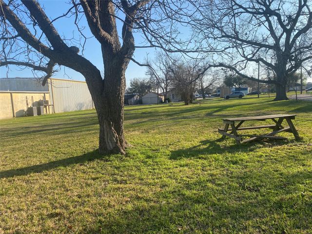 3015 N Main Street, Stafford, TX 77477