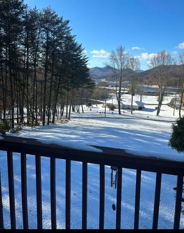 352 South Meadows Drive, Hiawassee, GA 30546