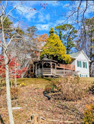 352 South Meadows Drive, Hiawassee, GA 30546