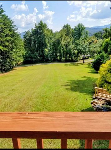 352 South Meadows Drive, Hiawassee, GA 30546