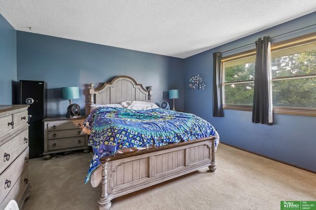 13778 Pierce Street, Omaha, NE 68144