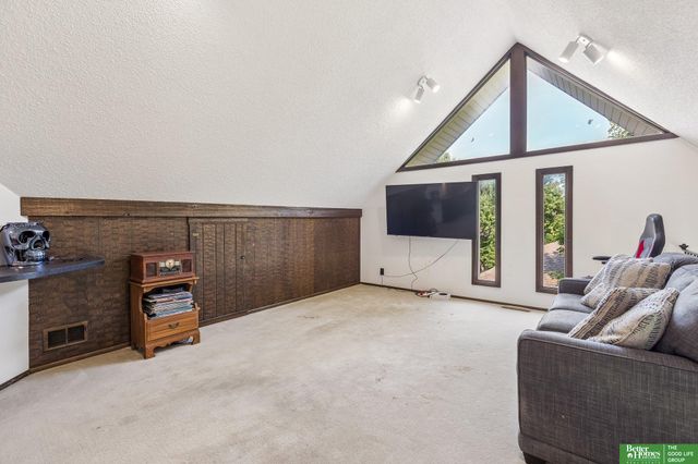 13778 Pierce Street, Omaha, NE 68144