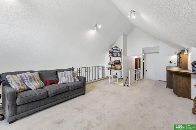 13778 Pierce Street, Omaha, NE 68144