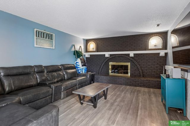 13778 Pierce Street, Omaha, NE 68144