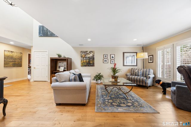 456 Castle Glenn, Cheshire, CT 06410