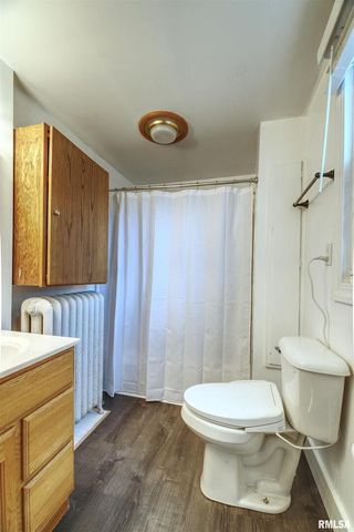 828 10TH Avenue, Fulton, IL 61252