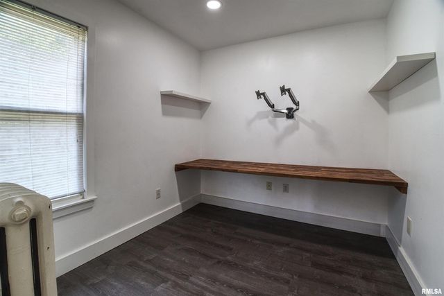 828 10TH Avenue, Fulton, IL 61252