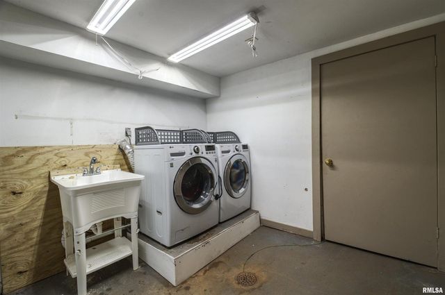 828 10TH Avenue, Fulton, IL 61252