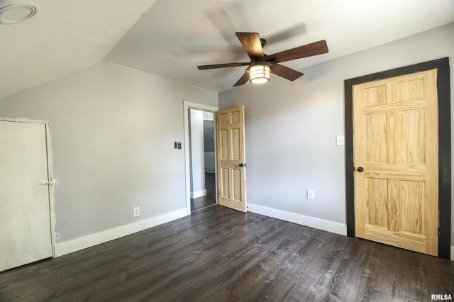 828 10TH Avenue, Fulton, IL 61252