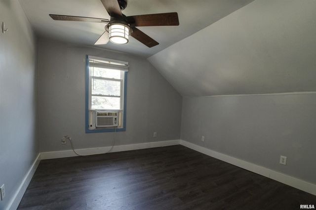 828 10TH Avenue, Fulton, IL 61252