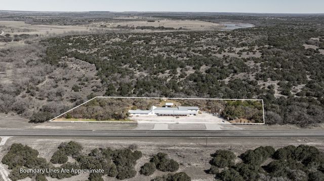 3408 N US Highway 281, Hamilton, TX 76531