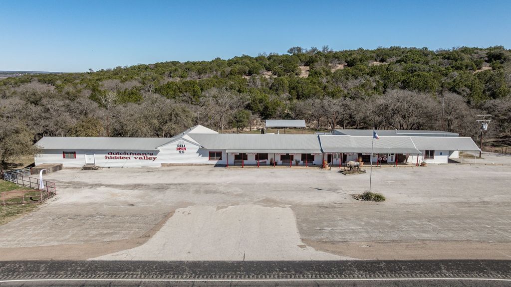 3408 N US Highway 281, Hamilton, TX 76531