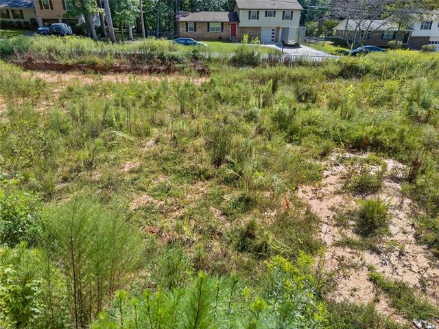 2215 Kings Forest SE Drive, Conyers, GA 30013