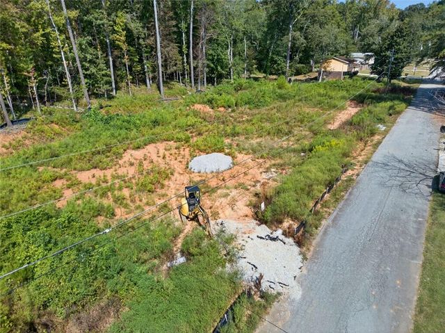 2215 Kings Forest SE Drive, Conyers, GA 30013