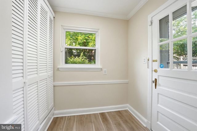 29 N BEDFORD ST, Arlington, VA 22201