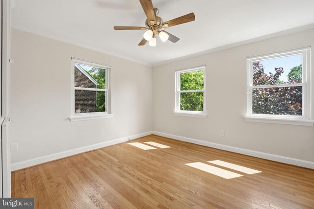 29 N BEDFORD ST, Arlington, VA 22201