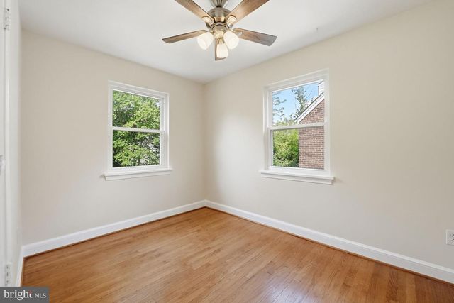 29 N BEDFORD ST, Arlington, VA 22201