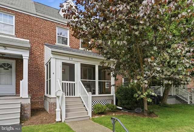 29 N BEDFORD ST, Arlington, VA 22201
