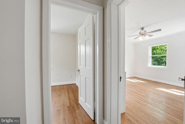 29 N BEDFORD ST, Arlington, VA 22201