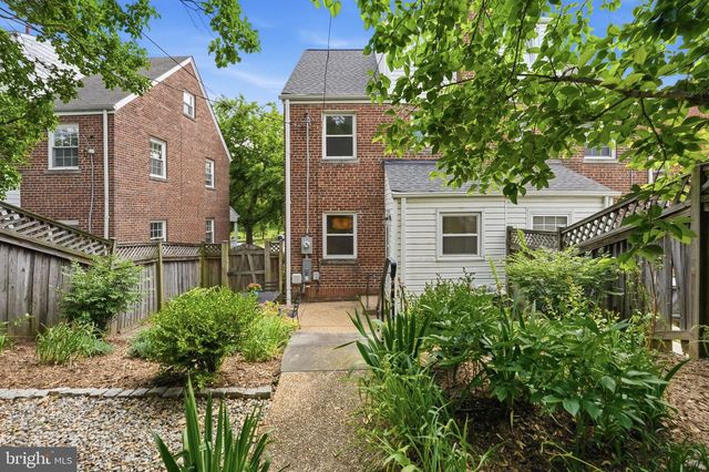 29 N BEDFORD ST, Arlington, VA 22201