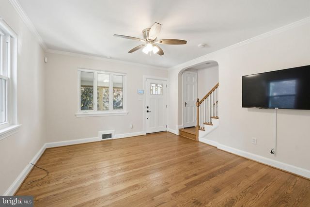 29 N BEDFORD ST, Arlington, VA 22201