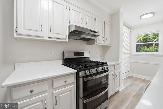 29 N BEDFORD ST, Arlington, VA 22201