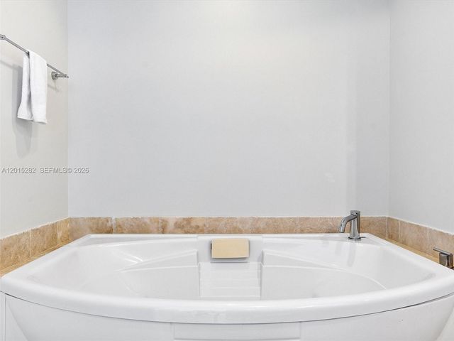 18201 Collins Ave 4009, Sunny Isles Beach, FL 33160