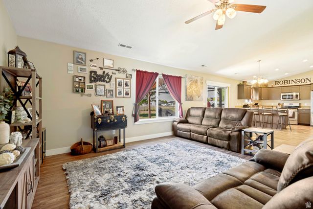 65 N 450 W, Springville, UT 84663