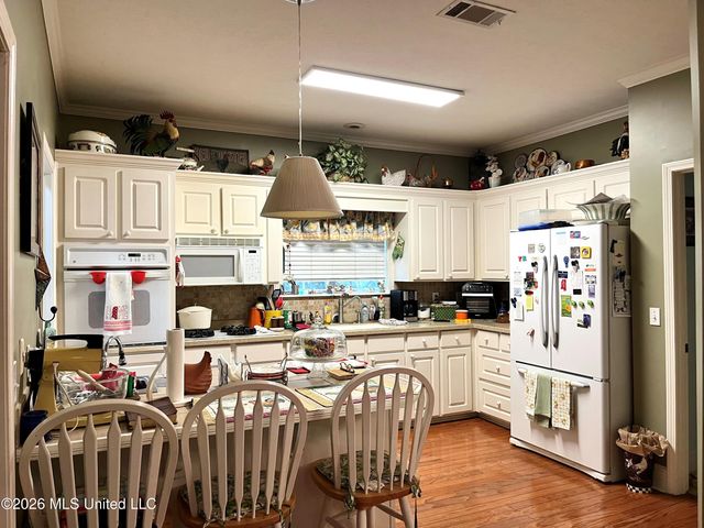 331 Bay Cove, Richland, MS 39218