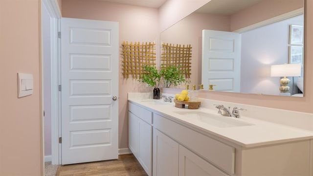 2035 Windward Rd, Stone Mountain, GA 30088